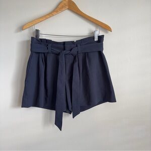 NWT Banana Republic Tie Waist Shorts in Preppy Navy - Size 4